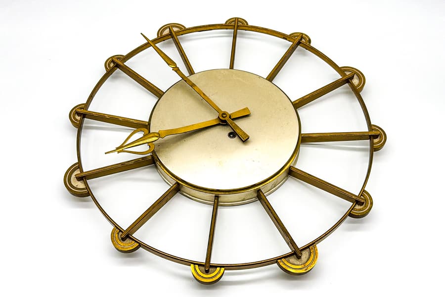 Große mechanische vintage Wanduhr